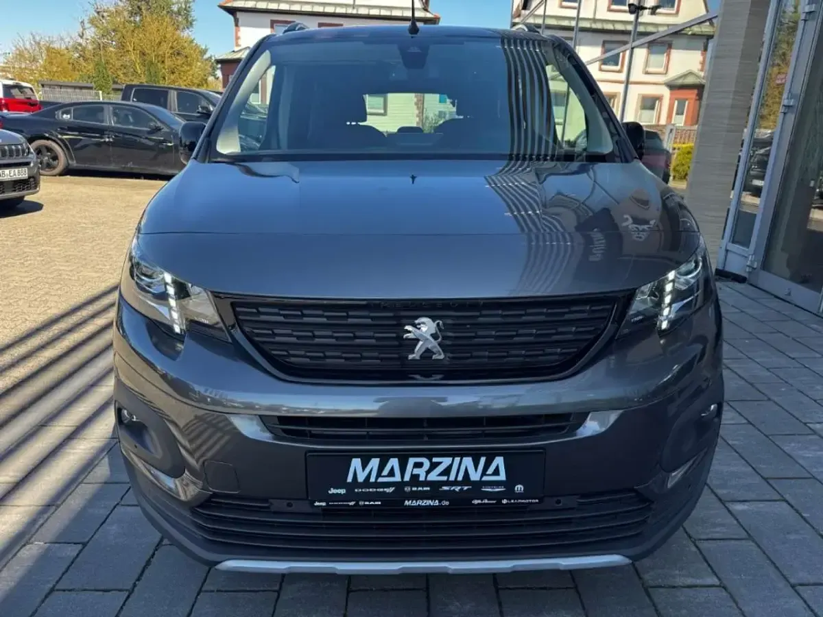 Gebraucht Peugeot e-Rifter GT 100 kW (136 PS) 2023 Lackierung platiniumgrau/typ Van / Kleinbus