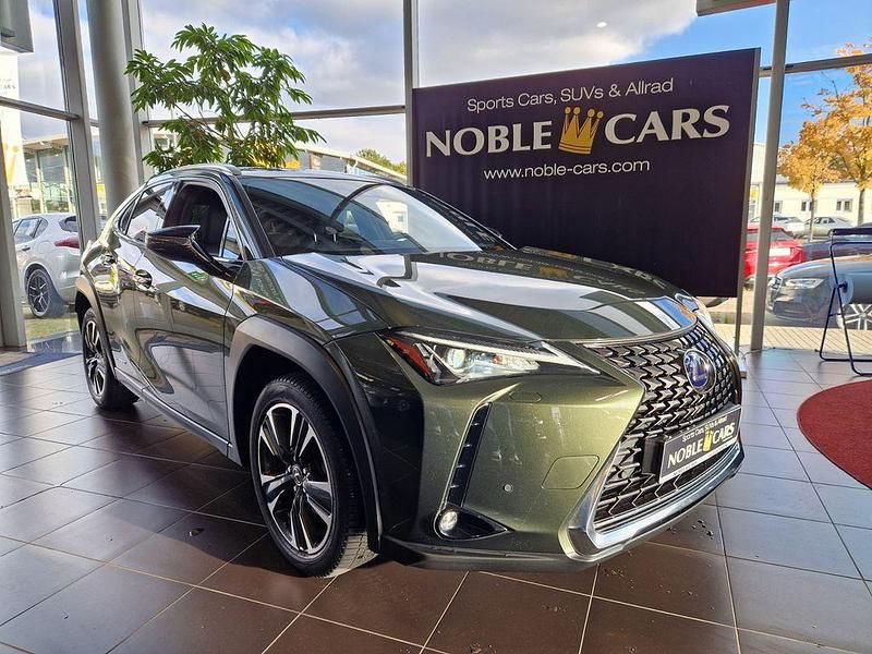 Grün Gebraucht 2021 Lexus UX 250h SUV | 27.790 € (Fairer Preis) - Bild 1/4