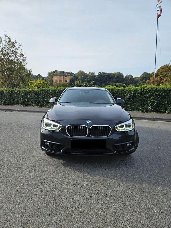 Gebraucht BMW 120 Advantage 190 PS (139 kW) 2018 Schwarz Kleinwagen