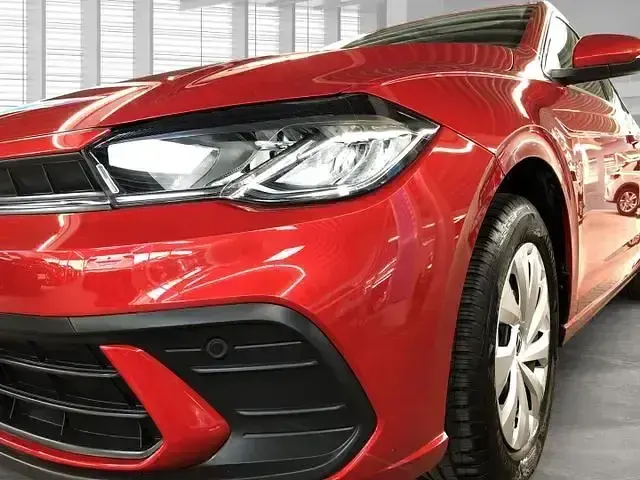 Gebraucht VW Polo Life 110 PS (80 kW) 2025 Rot Kleinwagen