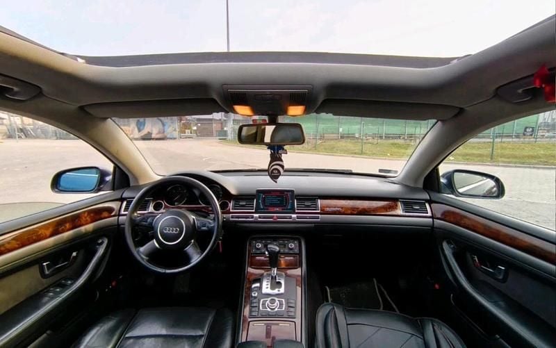 Second-hand Audi A8 275 CP (202 kW) 2003 Berlinǎ