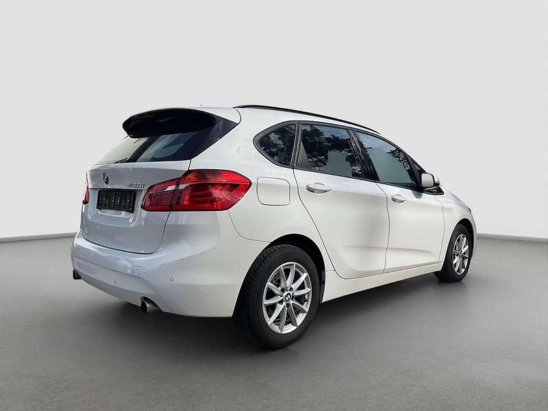 Gebraucht BMW 220 Active Tourer 192 PS (141 kW) 2017 Alpinweiss iii Van / Kleinbus