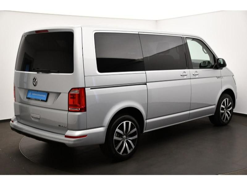 Gebraucht VW Multivan Comfortline 150 PS (110 kW) 2019 Reflexsilber metallic Van