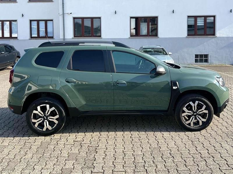 Gebraucht Dacia Duster Journey 150 PS (110 kW) 2023 Staubgrau SUV