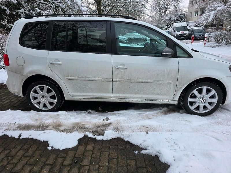Gebraucht VW Touran 177 PS (130 kW) 2014 Weiß Van / Kleinbus
