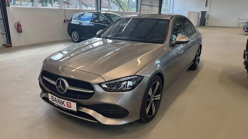 Mojavesilber Gebraucht 2022 Mercedes C200 Avantgarde Limousine | 31.990 € (Superpreis) - Bild 1/4