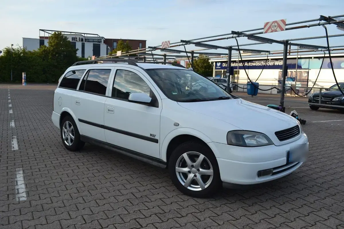 Gebraucht Opel Astra Njoy 80 PS (58 kW) 2003 Weiß Kombi