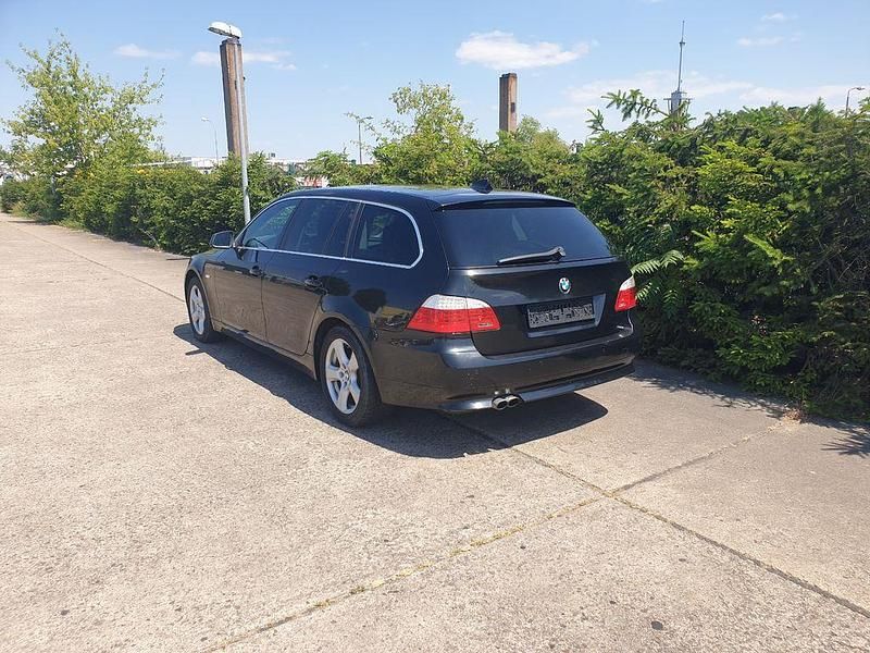 Używany BMW 530 235 KM (172 kW) 2010 Czarny Kombi
