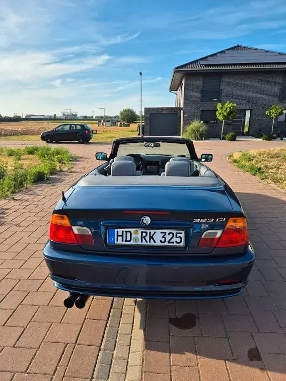 Gebraucht BMW 323 Cabriolet 170 PS (125 kW) 2000 Blau Cabrio