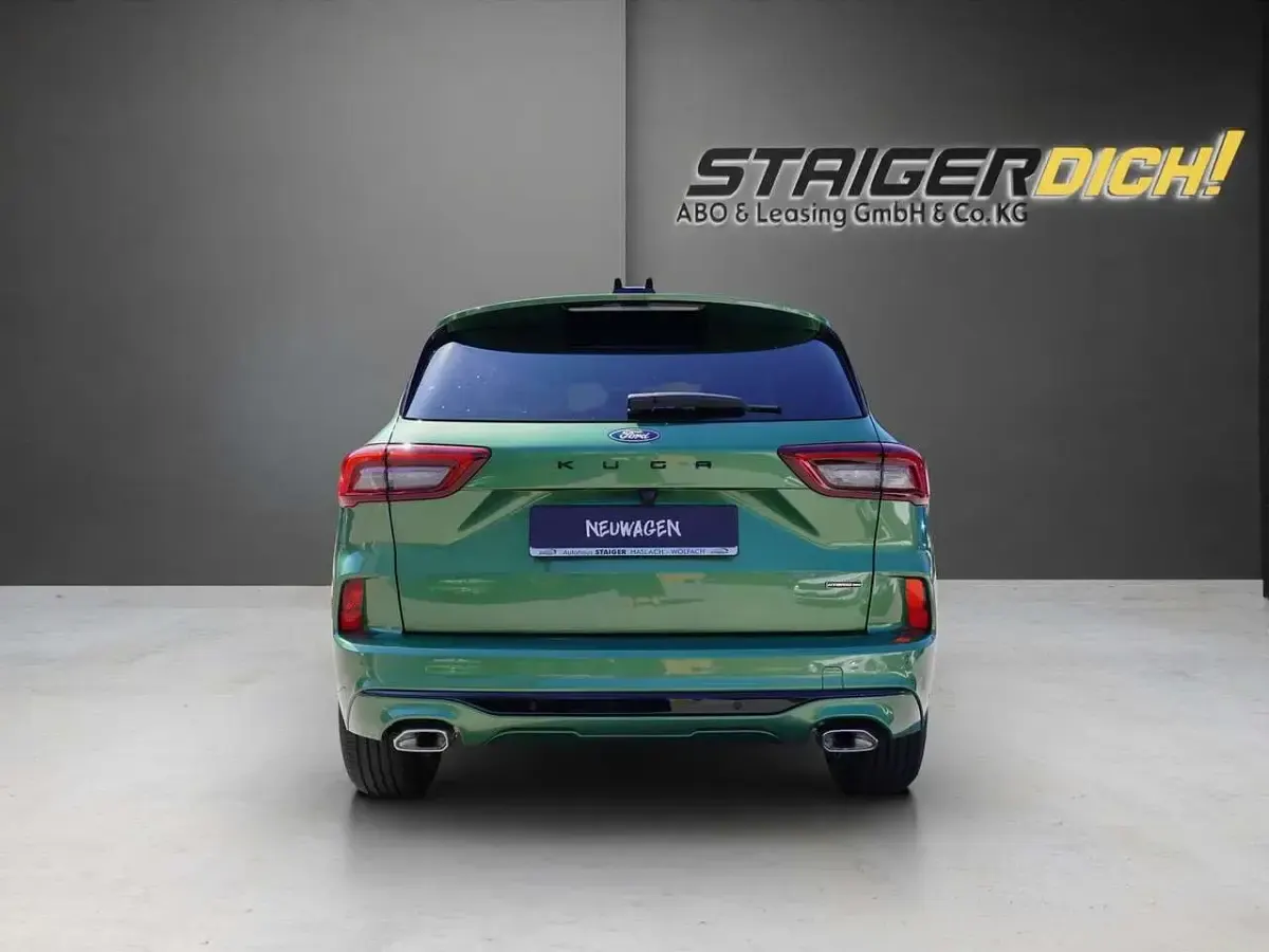 Neu Ford Kuga ST-Line 184 PS (135 kW) 2026 Bursting green SUV
