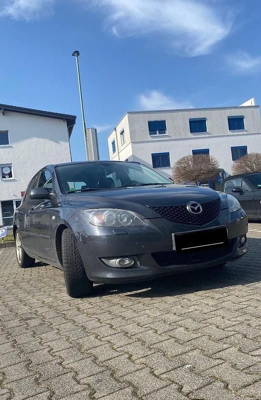 Grau Gebraucht 2005 Mazda 3 Limousine | 2.499 € - Bild 1/4