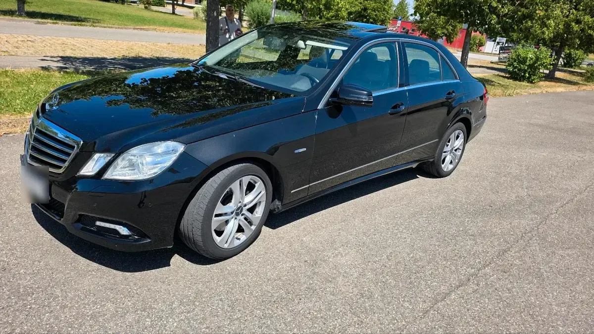 Gebraucht Mercedes E350 231 PS (169 kW) 2009 Schwarz Limousine