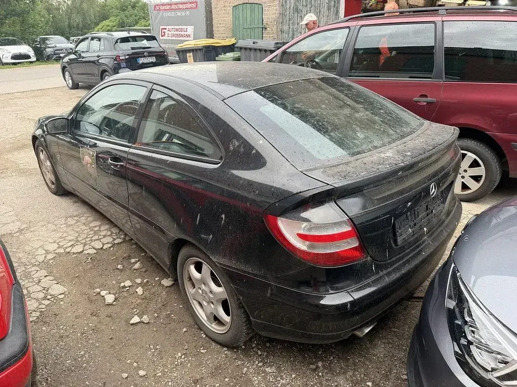 Gebraucht Mercedes C200 122 PS (89 kW) 2005 Schwarz Coupé