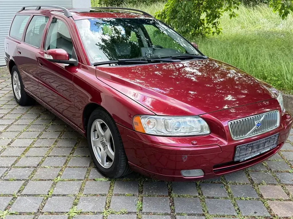 Gebraucht Volvo V70 185 PS (136 kW) 2006 Rot Kombi