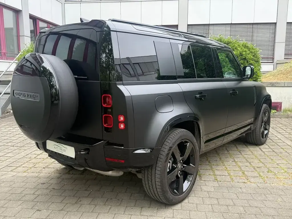 Gebraucht Land Rover Defender HSE Dynamic 300 PS (220 kW) 2025 Schwarz SUV