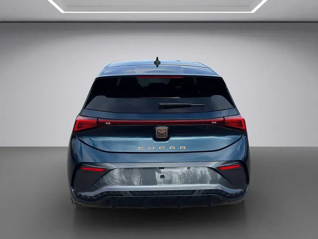 Neu Cupra Born 169 kW (231 PS) 2026 Blau Kleinwagen
