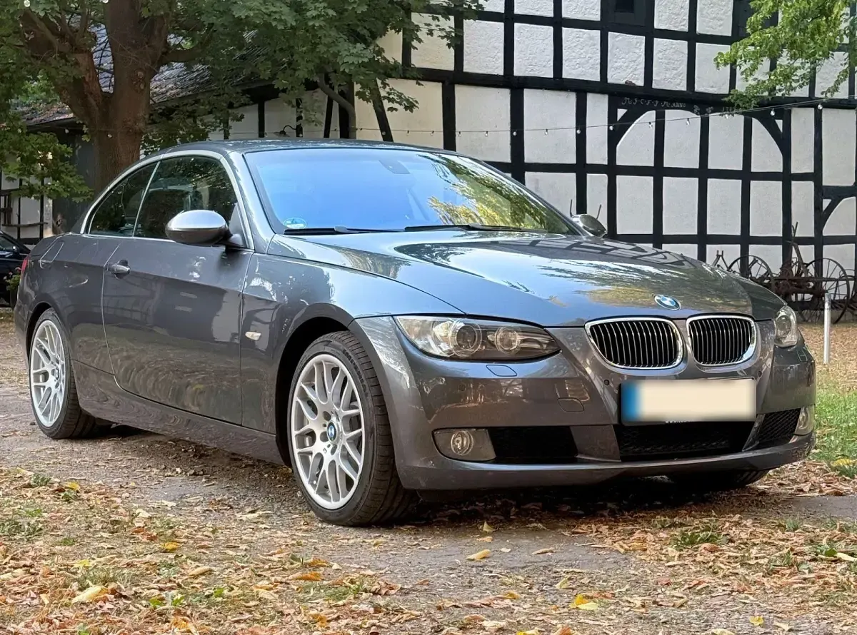 Gebraucht BMW 325 218 PS (160 kW) 2008 Grau Cabrio