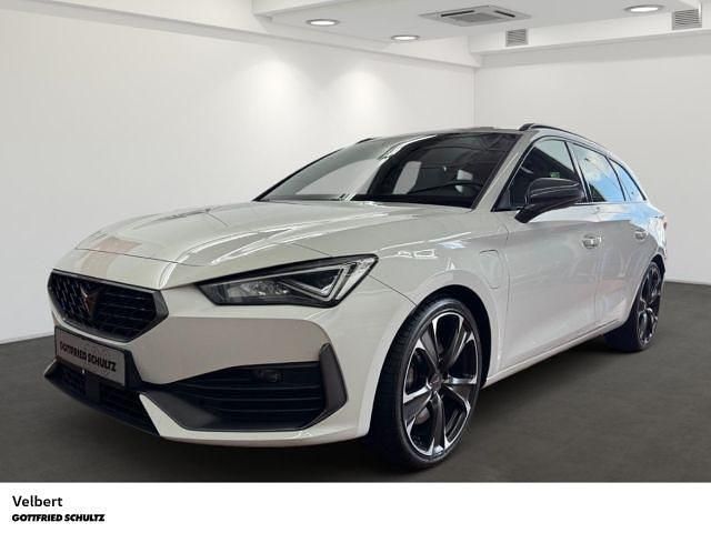 Weiß Gebraucht 2022 Seat Leon Limousine | 25.450 € (Fairer Preis) - Bild 1/4