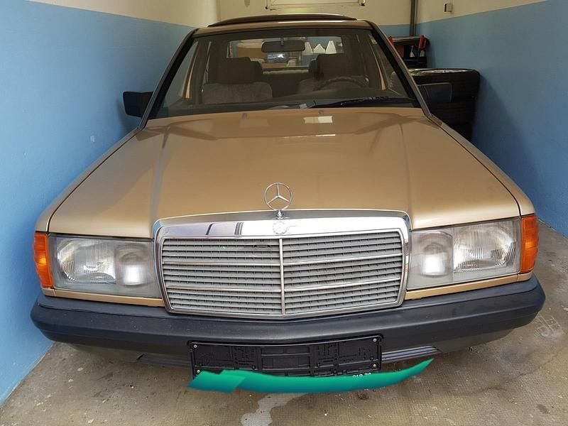 Gold Gebraucht 1986 Mercedes 190 Limousine | 8.600 € - Bild 1/4