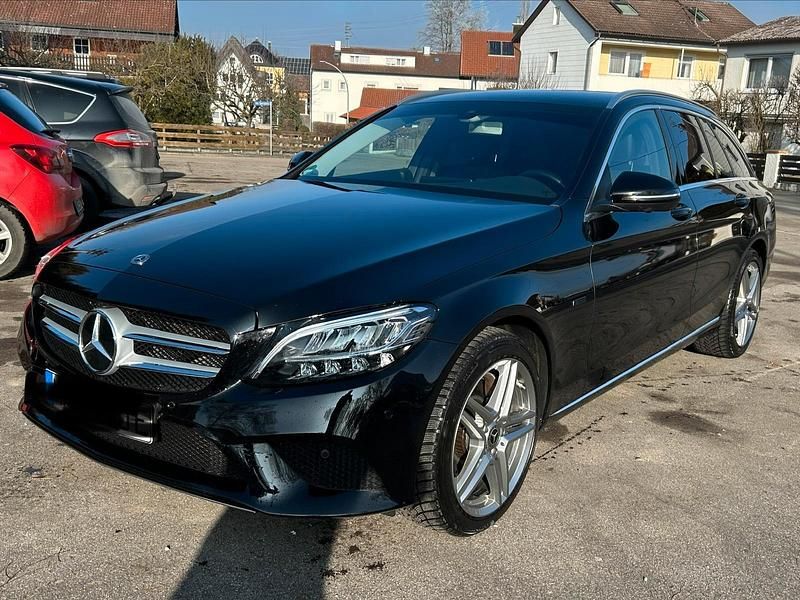 Gebraucht Mercedes C300e Avantgarde 306 PS (225 kW) 2019 Schwarz Kombi