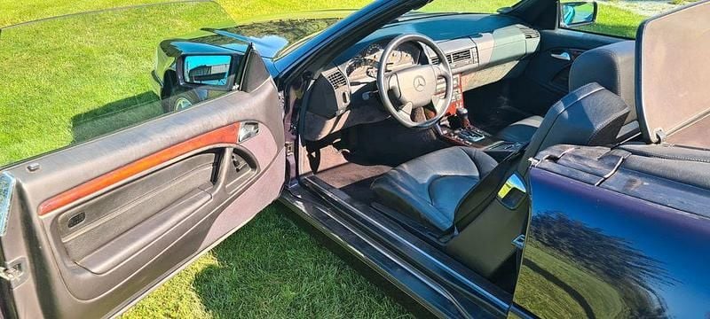 Gebraucht Mercedes SL320 231 PS (169 kW) 1998 Violet Cabrio