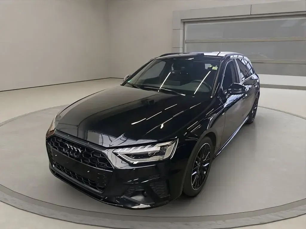 Gebraucht Audi A4 S-Line 204 PS (150 kW) 2024 Mythosschwarz (metallic) Kombi