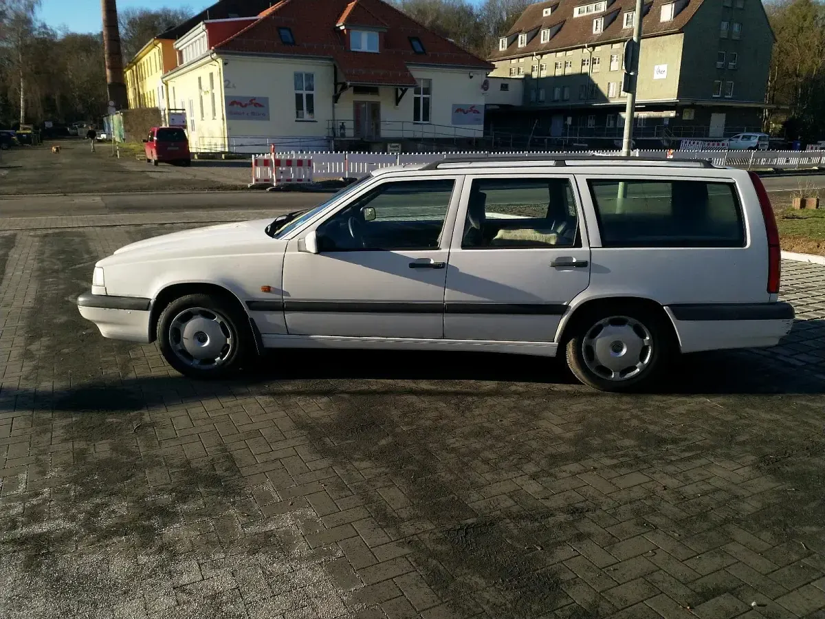 Second-hand Volvo 850 144 CP (105 kW) 1994 Alb Break