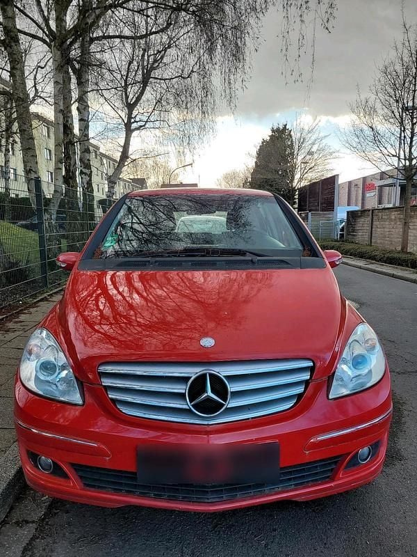 Usata Mercedes B150 95 CV (69 kW) 2006 Rosso Monovolume