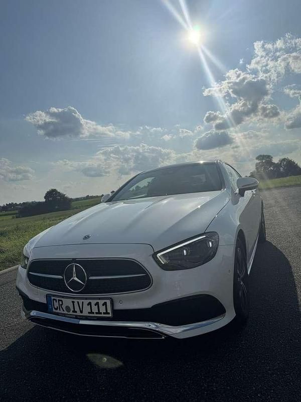 Gebraucht Mercedes E200 Avantgarde 197 PS (144 kW) 2021 Coupé