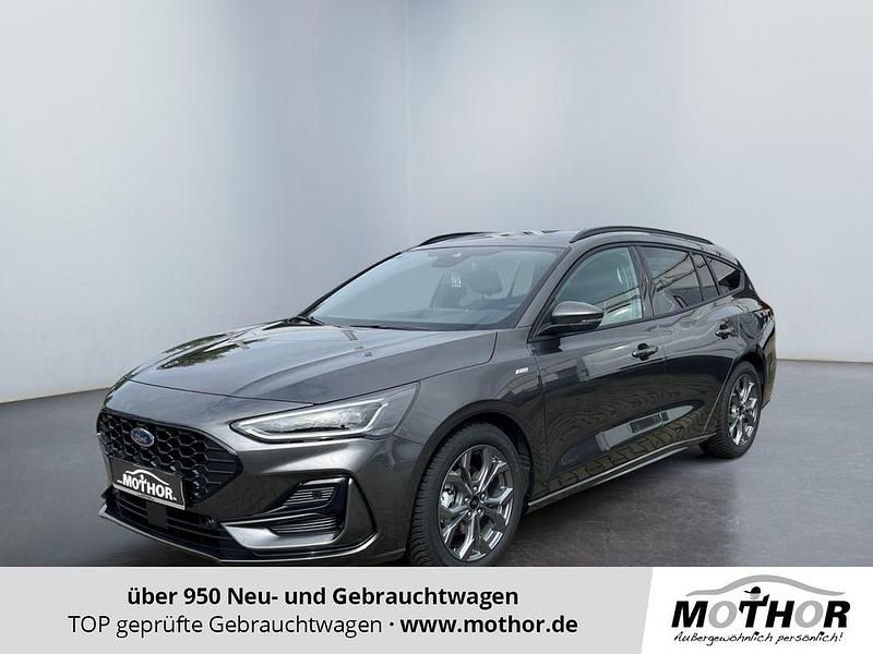 Magneticgrau (metallic) Neu 2025 Ford Focus ST-Line X Limousine | 27.980 € (Etwas zu teuer) - Bild 1/4
