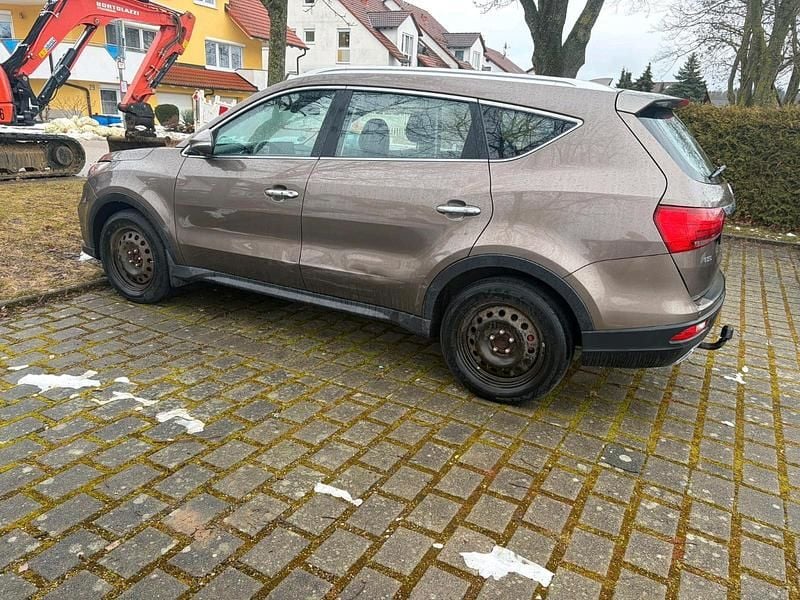 Gebraucht DFSK Glory 580 145 PS (106 kW) 2019 Braun SUV