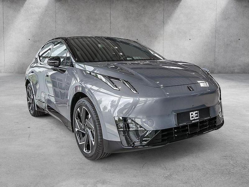 Neu Lynk & Co 02 200 kW (272 PS) 2025 Grau SUV