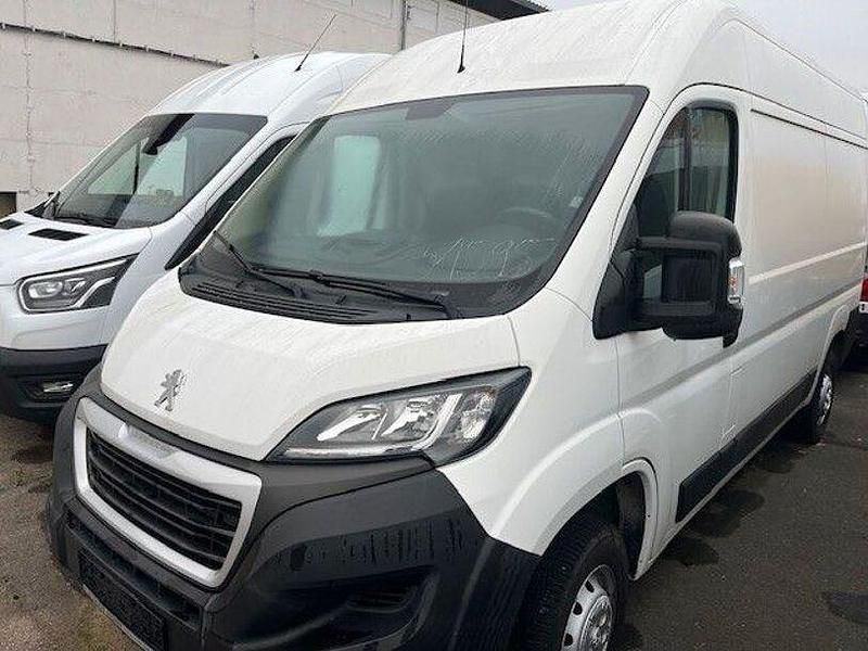 Weiss Gebraucht 2021 Peugeot Boxer Van | 15.440 € (Superpreis) - Bild 1/4