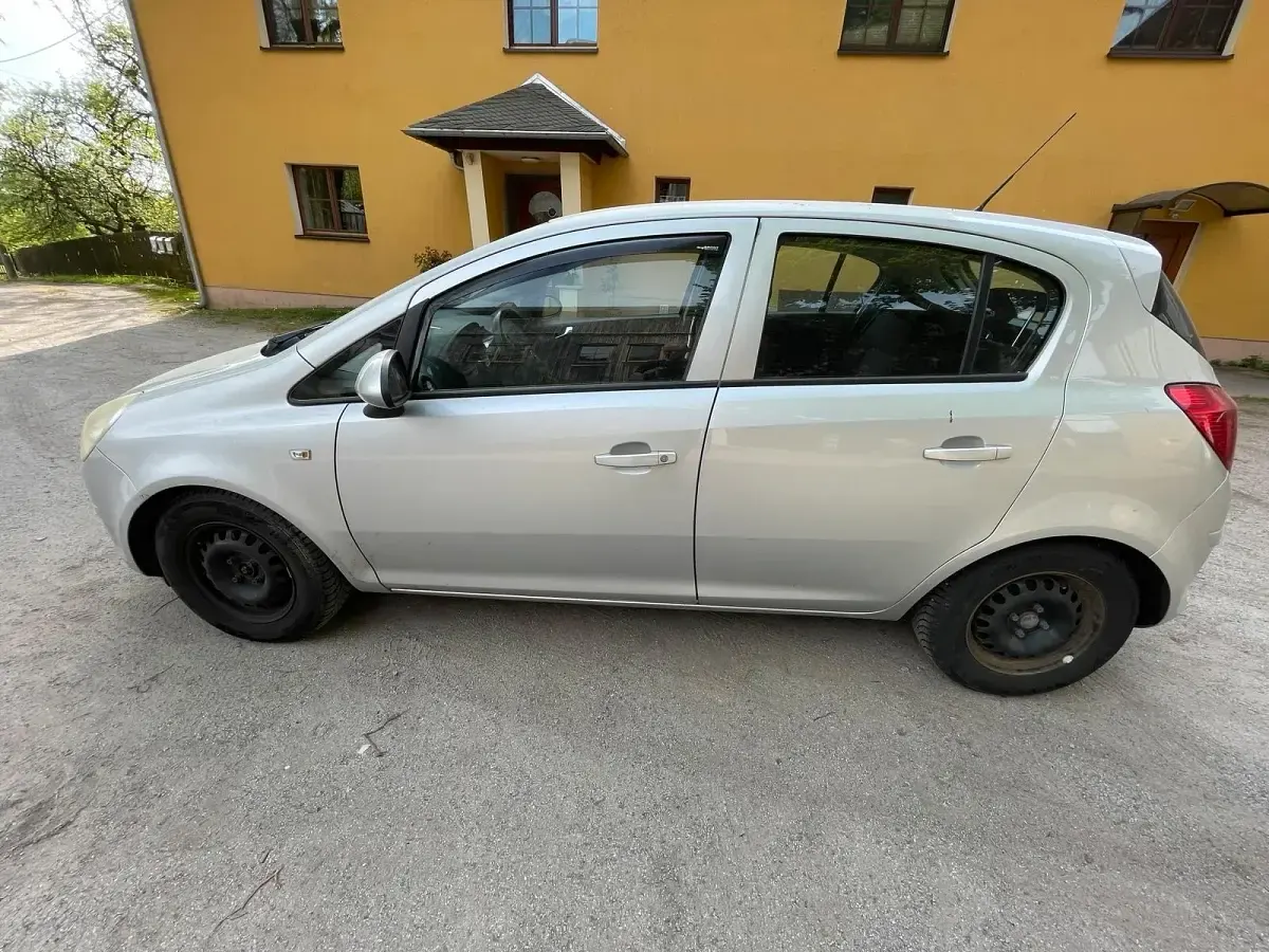 Gebraucht Opel Corsa 80 PS (58 kW) 2006 Silber Kleinwagen