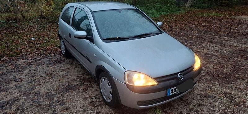 Silber Gebraucht 2002 Opel Corsa Comfort Limousine | 700 € (Guter Preis) - Bild 1/4