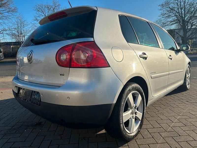 Gebraucht VW Golf VI United 102 PS (75 kW) 2008 Silber Kleinwagen
