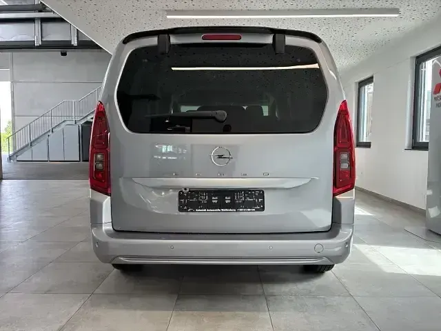 Neu Opel Combo 131 PS (96 kW) 2026 Kontrast grau Van / Kleinbus