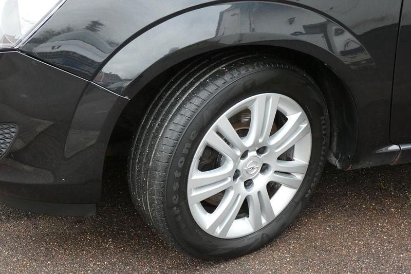 Gebraucht Opel Zafira Family 125 PS (91 kW) 2013 Schwarz Van / Kleinbus