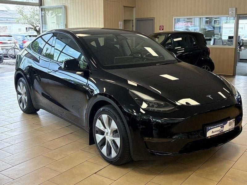 Schwarz Gebraucht 2023 Tesla Model Y Long Range SUV | 38.300 € (Guter Preis) - Bild 1/4