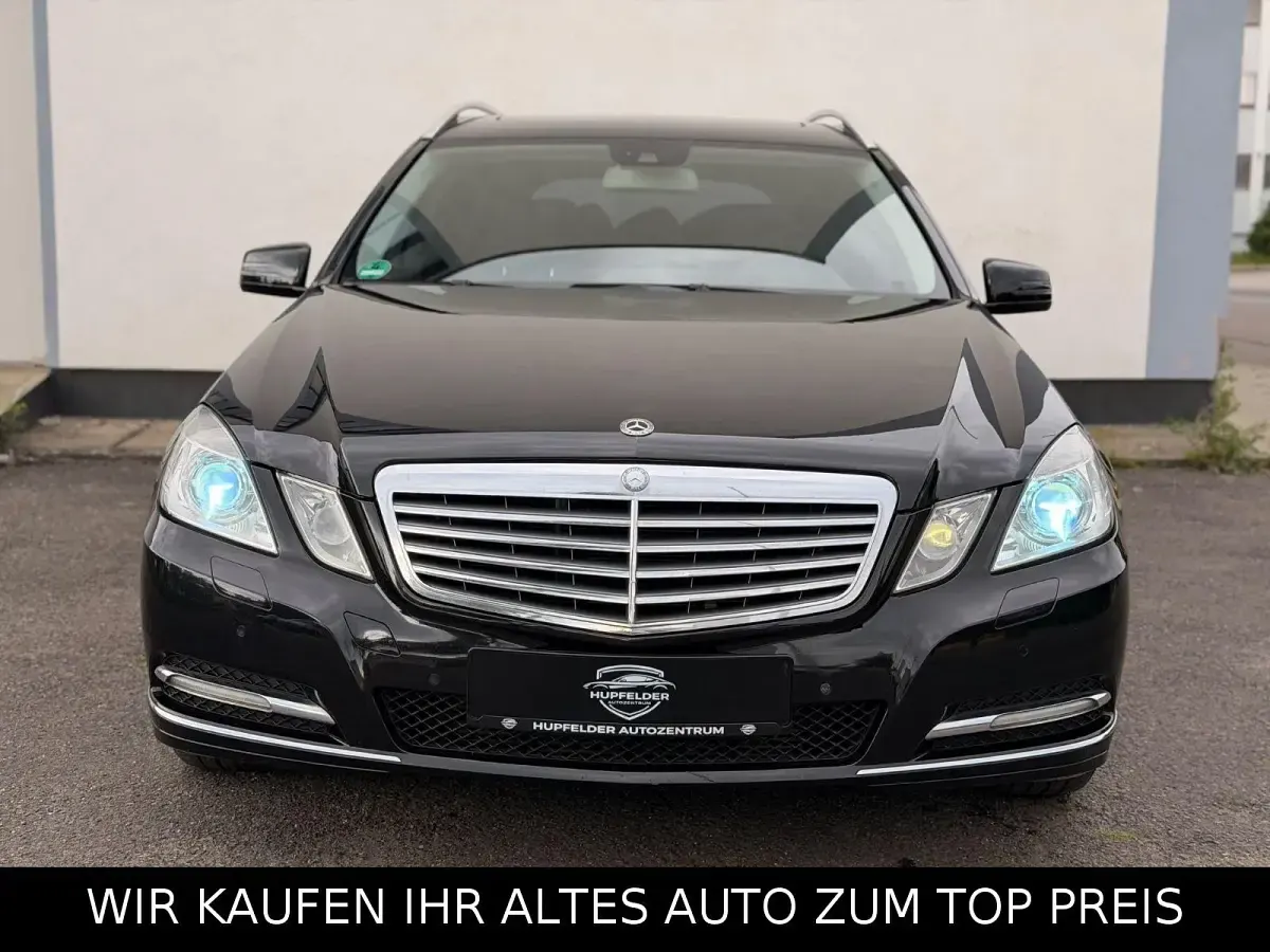Gebraucht Mercedes E220 Elegance 170 PS (125 kW) 2011 Schwarz Kombi