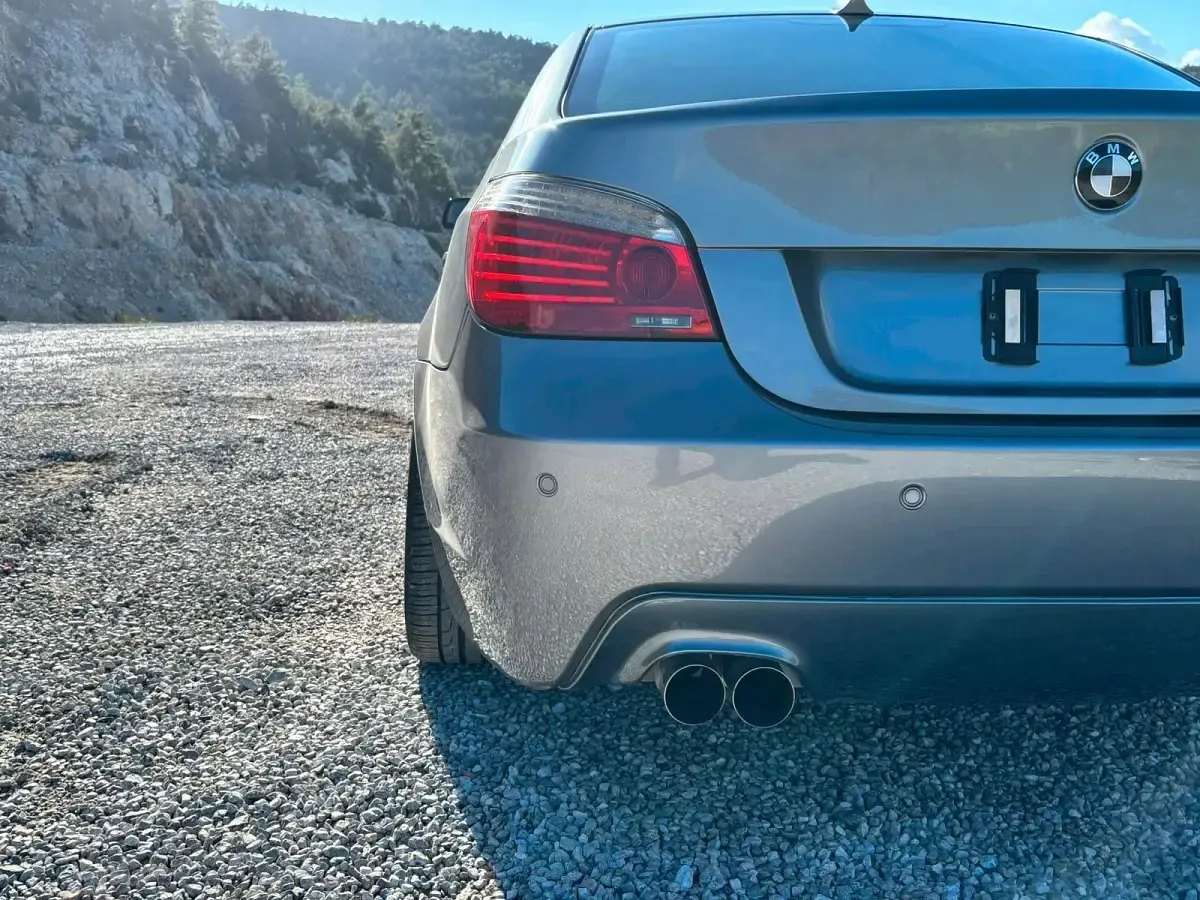 Gebraucht BMW 530 M Sport 272 PS (200 kW) 2008 Grau Limousine