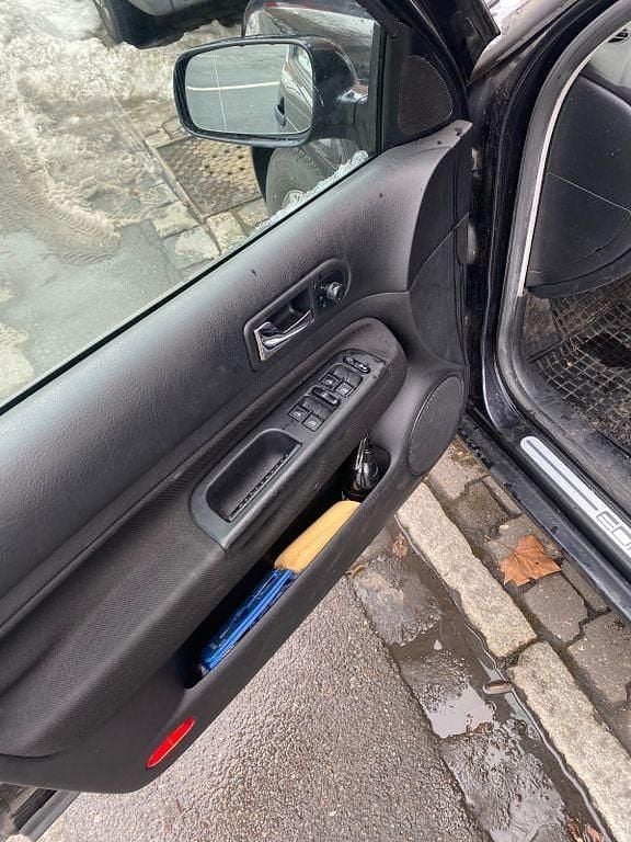 Schwarz Gebraucht 2001 VW Golf Edition Limousine | 800 € (Guter Preis) - Bild 1/4