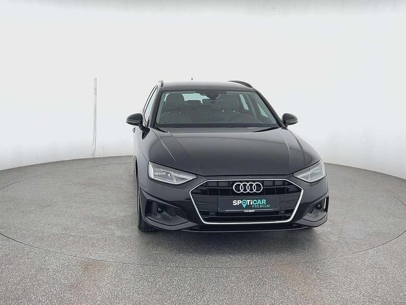 Gebraucht Audi A4 Basis 163 PS (119 kW) 2021 Schwarz Kombi
