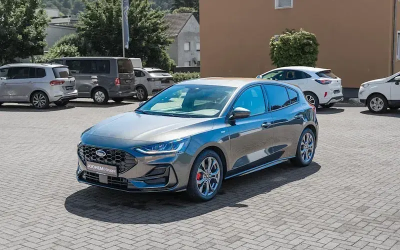 Gebraucht Ford Focus ST-Line 125 PS (91 kW) 2026 Limousine