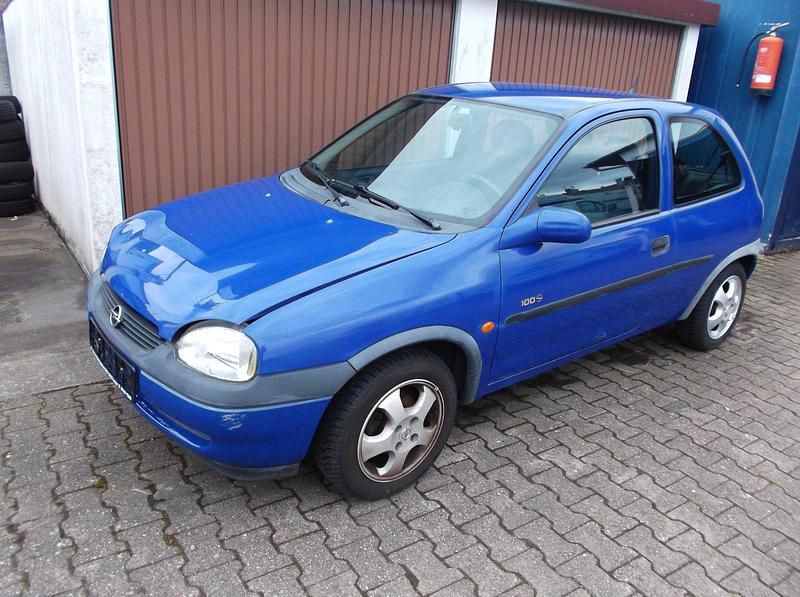 Gebraucht Opel Corsa 65 PS (47 kW) 1999 Blau Kleinwagen