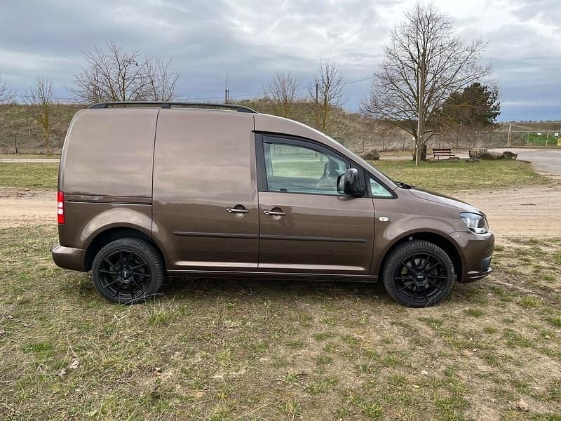 Gebraucht VW Caddy Edition 140 PS (102 kW) 2014 Braun Van / Kleinbus