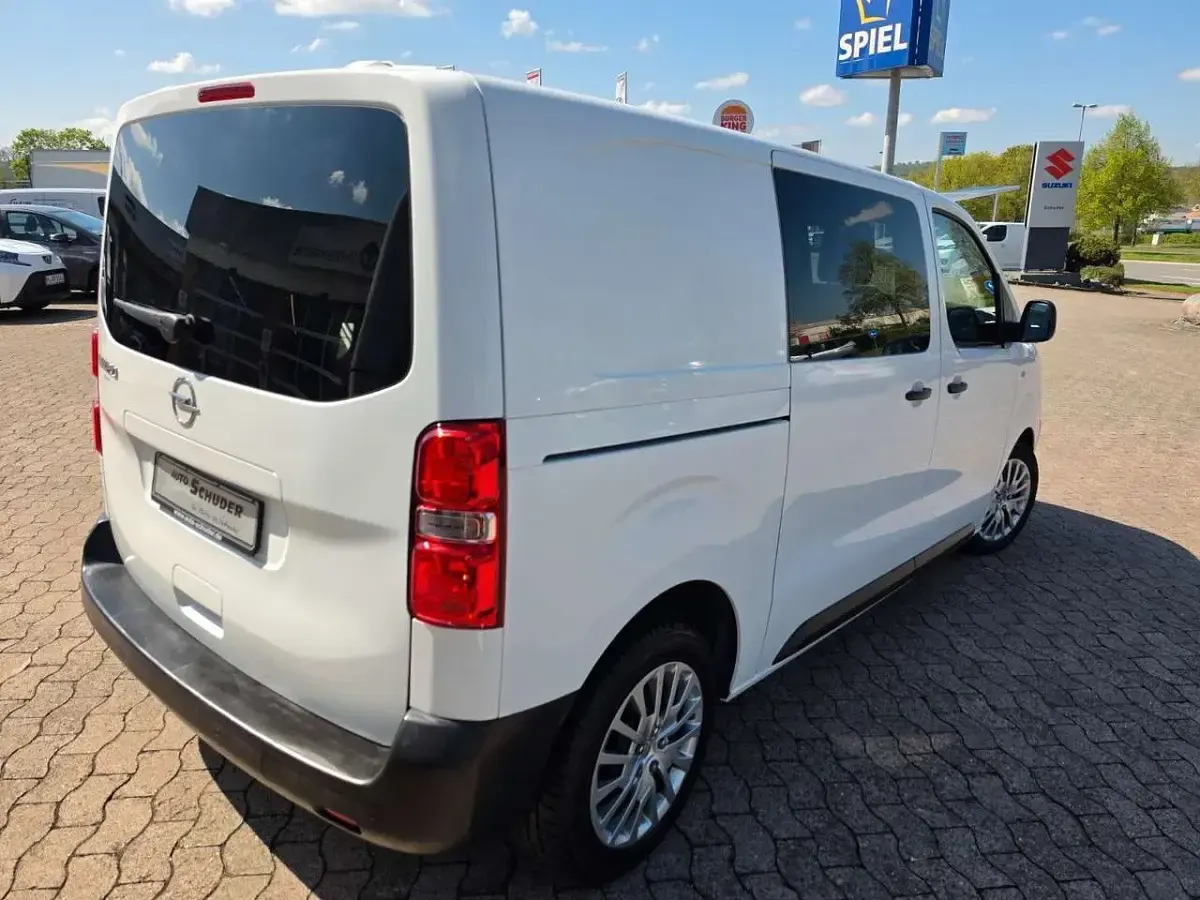 Gebraucht Opel Vivaro-e Combi Edition 150 PS (110 kW) 2022 Weiß Van / Kleinbus