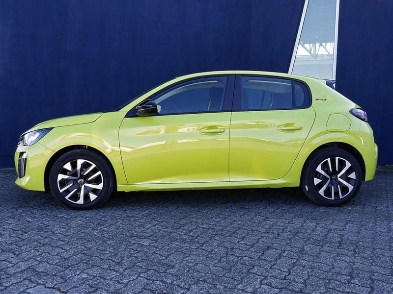 Gebraucht Peugeot 208 Style 101 PS (74 kW) 2025 Gelb Kleinwagen