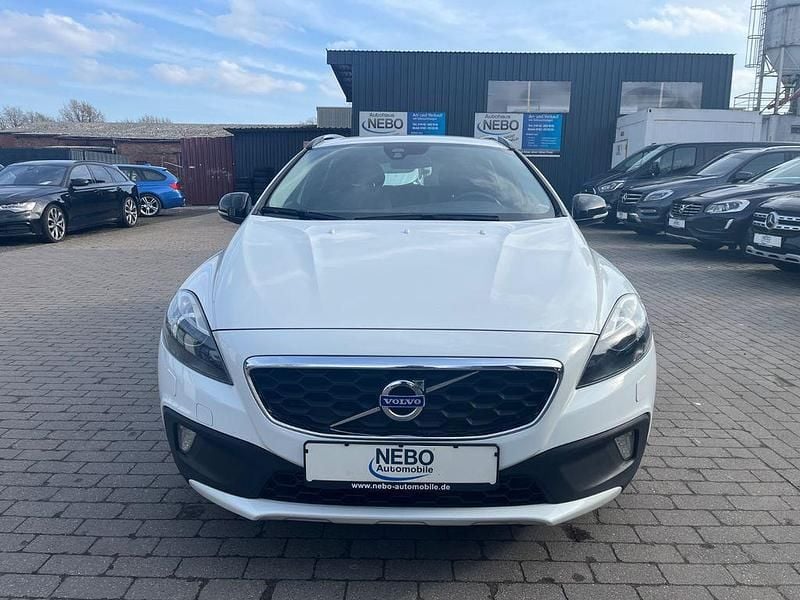 Gebraucht Volvo V40 CC You! 150 PS (110 kW) 2014 Weiß Kombi