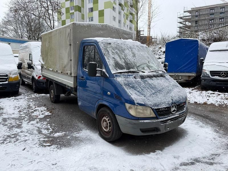 Blau Gebraucht 2005 Mercedes Sprinter Van | 2.700 € (Superpreis) - Bild 1/3